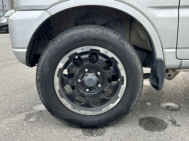 Suzuki JIMNY 1999-11 22435-22