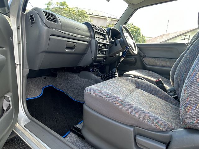 Suzuki JIMNY 1999-11 22435-10