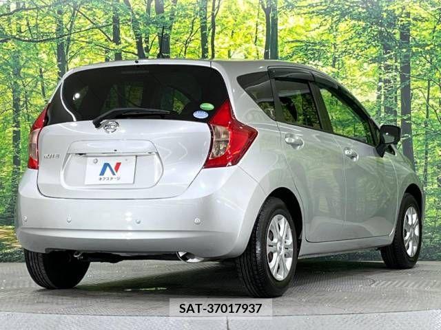 Nissan NOTE 2015-12 302389-17
