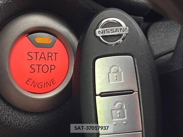 Nissan NOTE 2015-12 302389-6