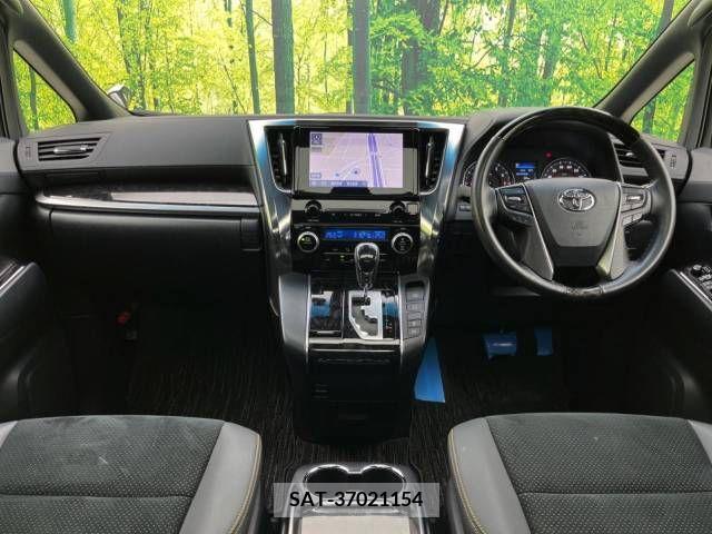 Toyota ALPHARD 2021-05 206654-1