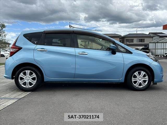 Nissan NOTE 2018-02 392944-11