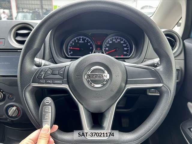 Nissan NOTE 2018-02 392944-4