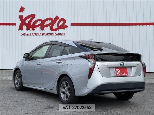 Toyota PRIUS 2016-04 224177-1