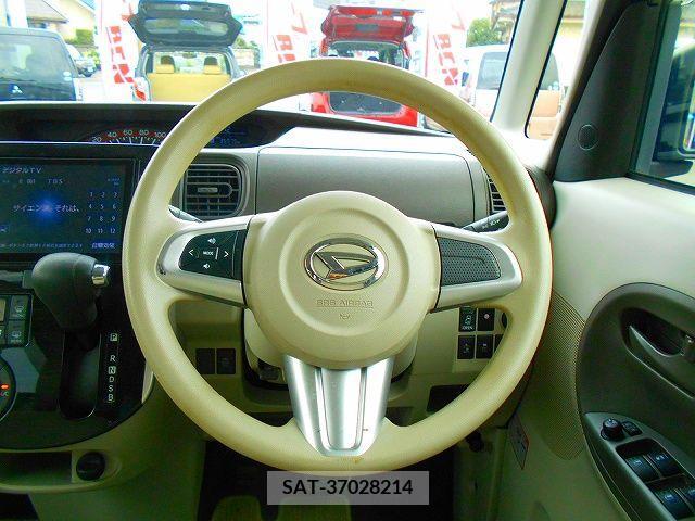 Daihatsu TANTO 2015-12 325795-13