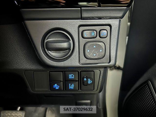 Toyota COROLLA FIELDER 2018-08 329773-5