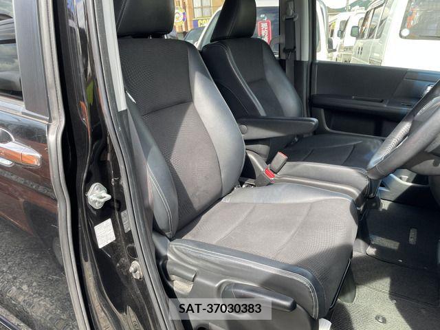 Honda e 2013-11 377127-8