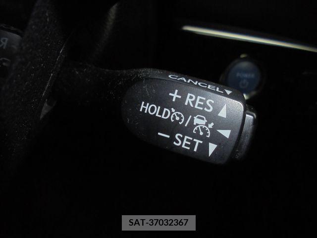 Toyota PRIUS 2019-03 384157-24
