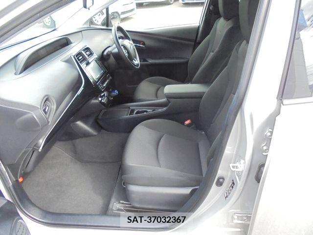 Toyota PRIUS 2019-03 384157-12