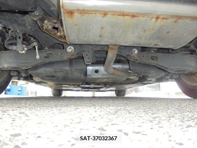 Toyota PRIUS 2019-03 384157-28