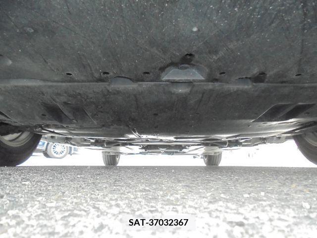 Toyota PRIUS 2019-03 384157-27