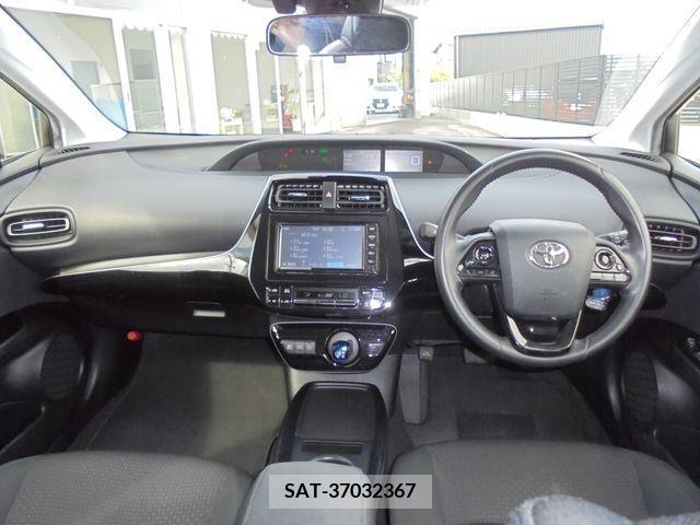 Toyota PRIUS 2019-03 384157-17