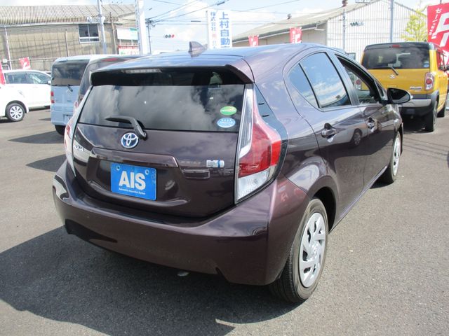 Toyota AQUA 2016-02 23476-3