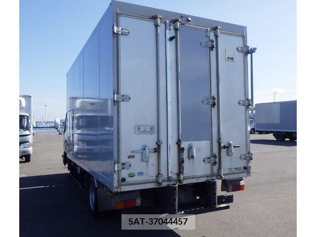 Hino DUTRO 2013-09 379572-2