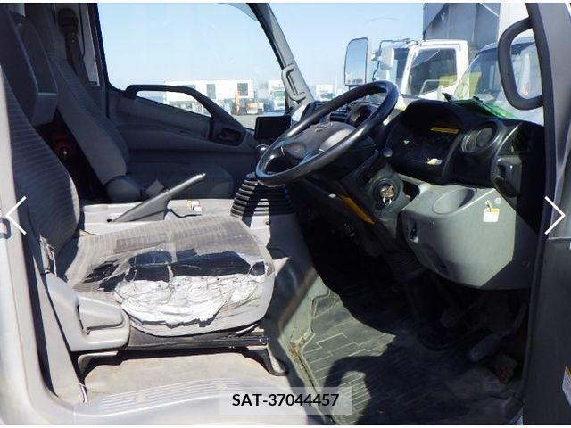 Hino DUTRO 2013-09 379572-1