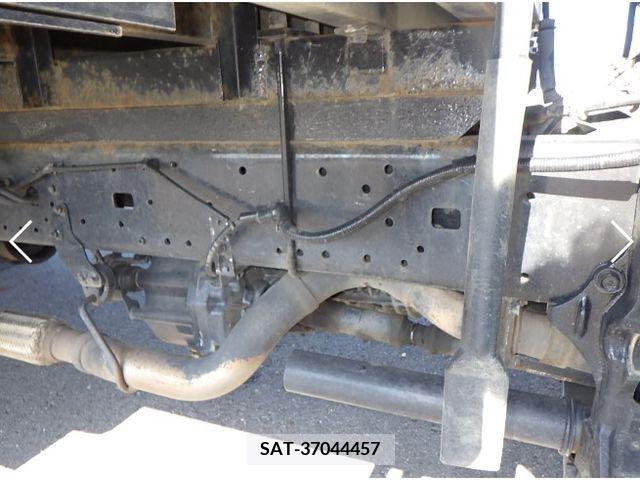 Hino DUTRO 2013-09 379572-12