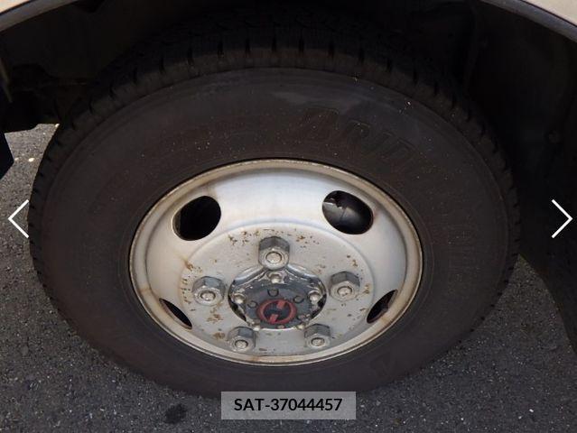 Hino DUTRO 2013-09 379572-10