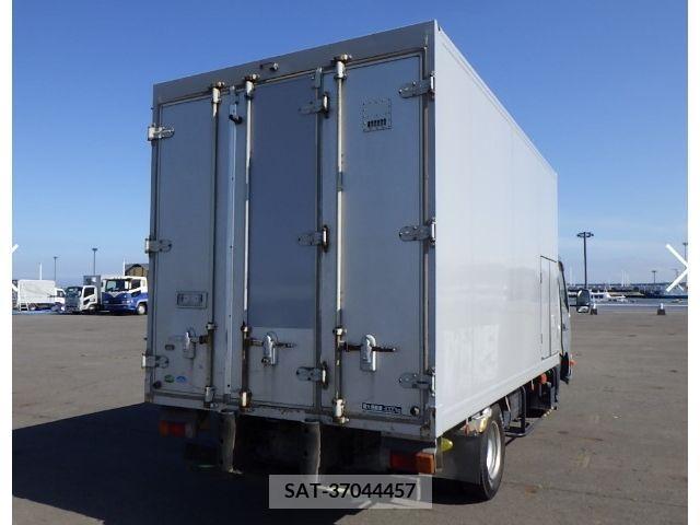 Hino DUTRO 2013-09 379572-7