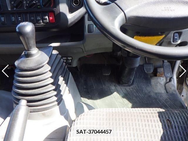 Hino DUTRO 2013-09 379572-4