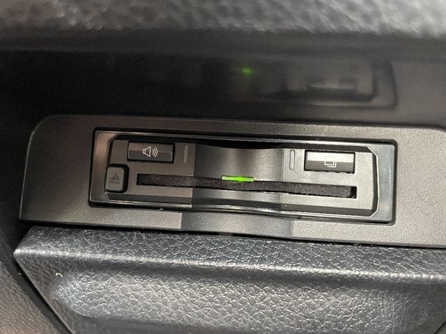Toyota VOXY 2018-09 16869-16