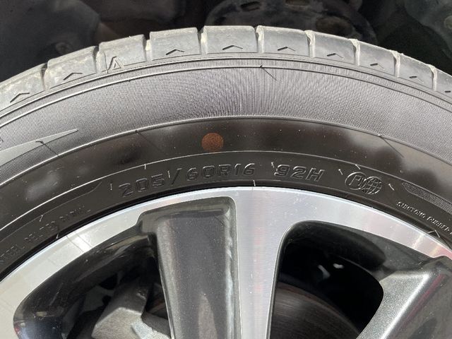Toyota VOXY 2018-09 16869-24