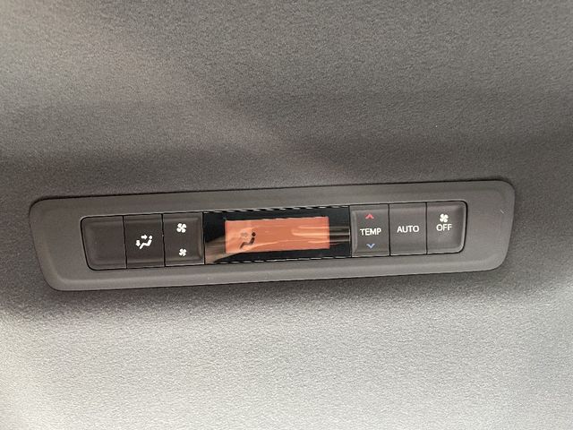 Toyota VOXY 2018-09 16869-19