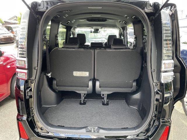 Toyota VOXY 2018-09 16869-7