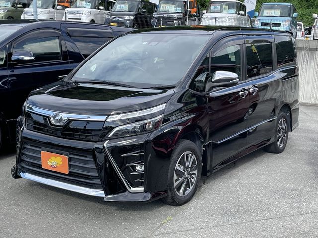 Toyota VOXY 2018-09 16869-1