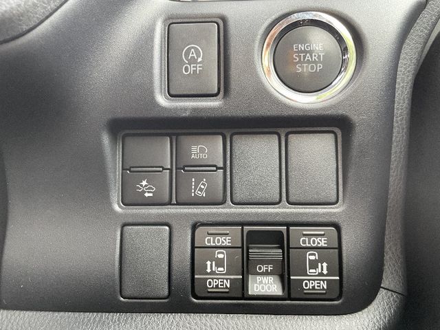 Toyota VOXY 2018-09 16869-14