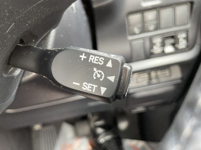 Toyota VOXY 2018-09 16869-15
