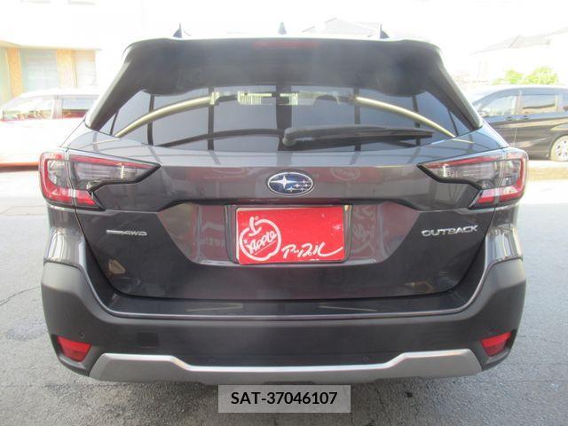 Subaru OUTBACK 2022-02 342653-4