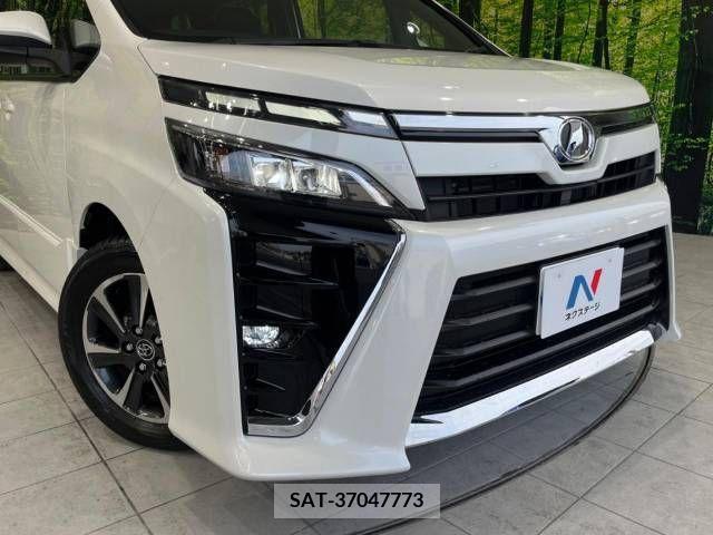 Toyota VOXY 2018-05 321541-13