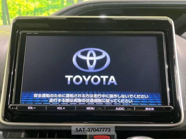 Toyota VOXY 2018-05 321541-2