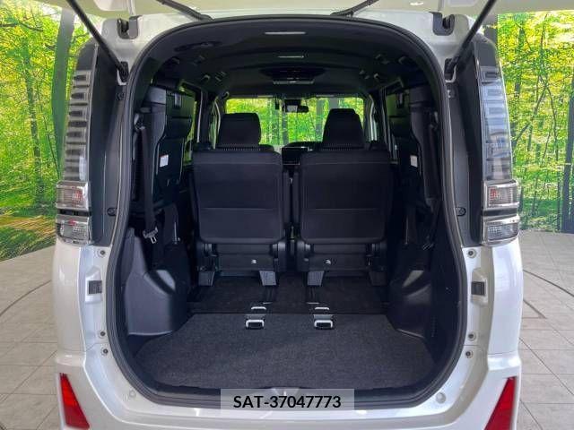 Toyota VOXY 2018-05 321541-11
