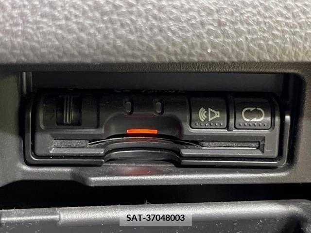 Nissan SERENA 2012-01 379184-6