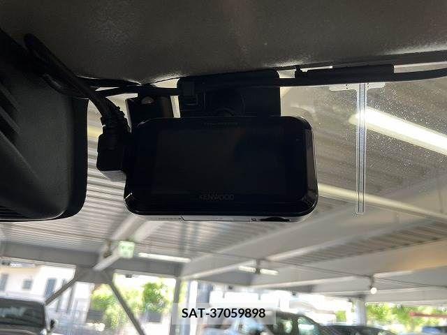 Suzuki X BEE 2018-03 325229-6