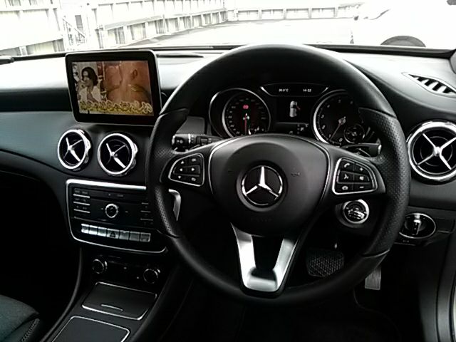 Mercedes Benz GLA-CLASS 2018-06 16688-7