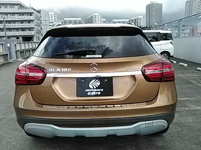 Mercedes Benz GLA-CLASS 2018-06 16688-4