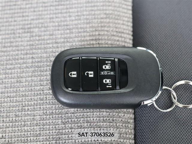 Honda N BOX 2023-11 307520-15