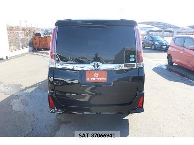 Toyota NOAH 2017-11 212343-7