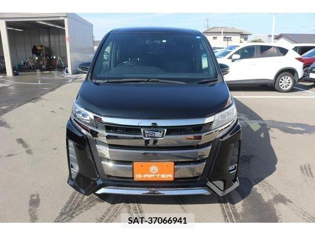 Toyota NOAH 2017-11 212343-5
