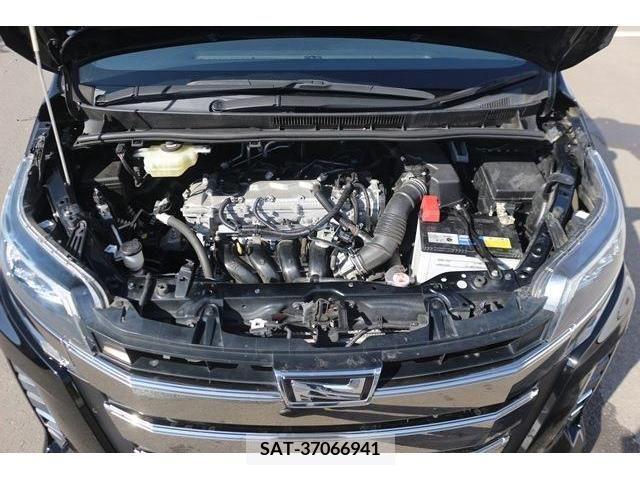 Toyota NOAH 2017-11 212343-18