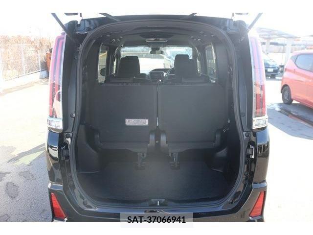 Toyota NOAH 2017-11 212343-17