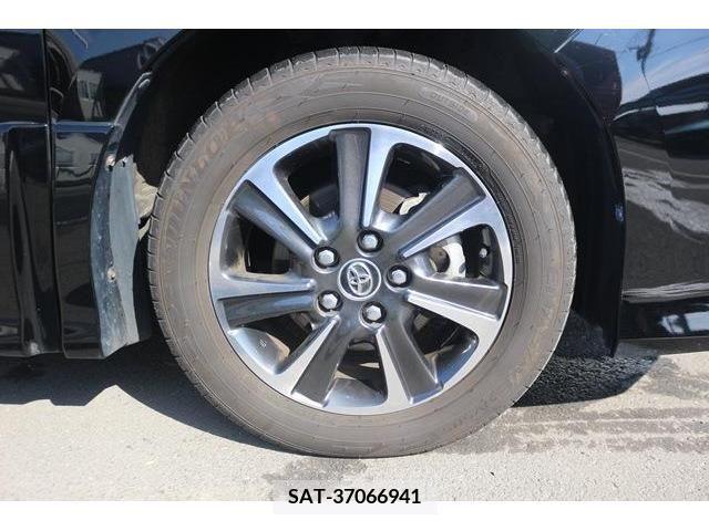 Toyota NOAH 2017-11 212343-11