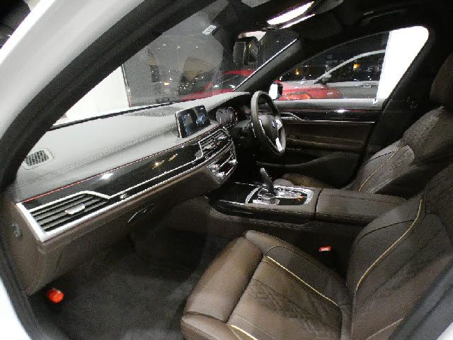 Bmw 7 SERIES 2016-10 7785-1