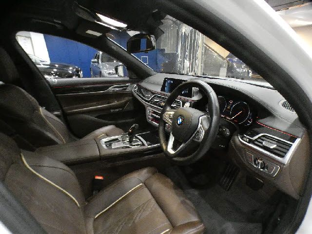 Bmw 7 SERIES 2016-10 7785-11
