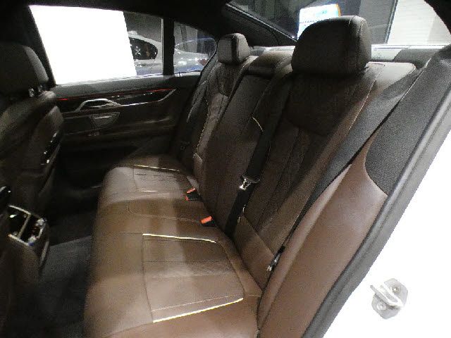 Bmw 7 SERIES 2016-10 7785-3