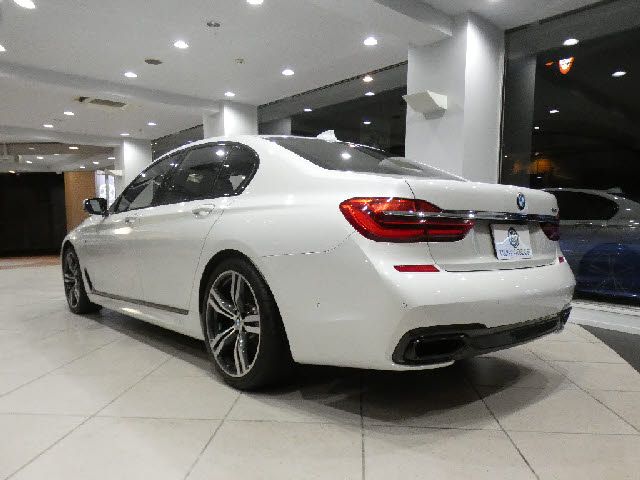 Bmw 7 SERIES 2016-10 7785-2