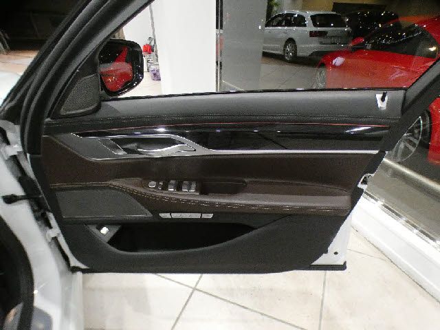 Bmw 7 SERIES 2016-10 7785-22