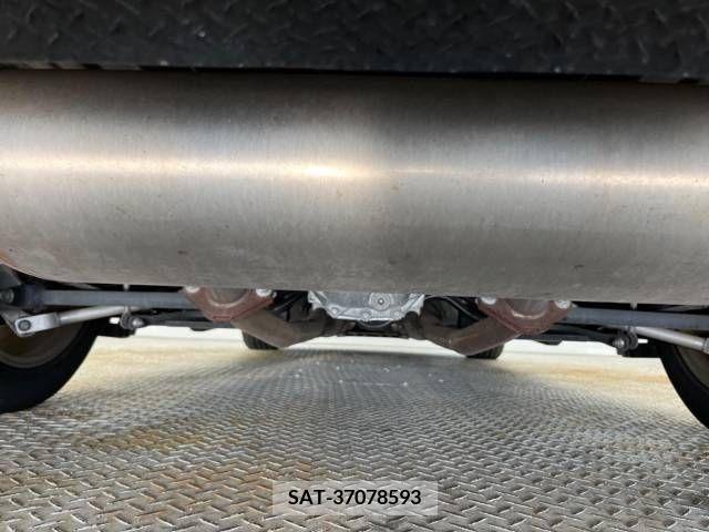 Nissan SKYLINE 2017-09 368321-18